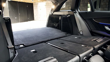 Mercedes C-Class Estate boot