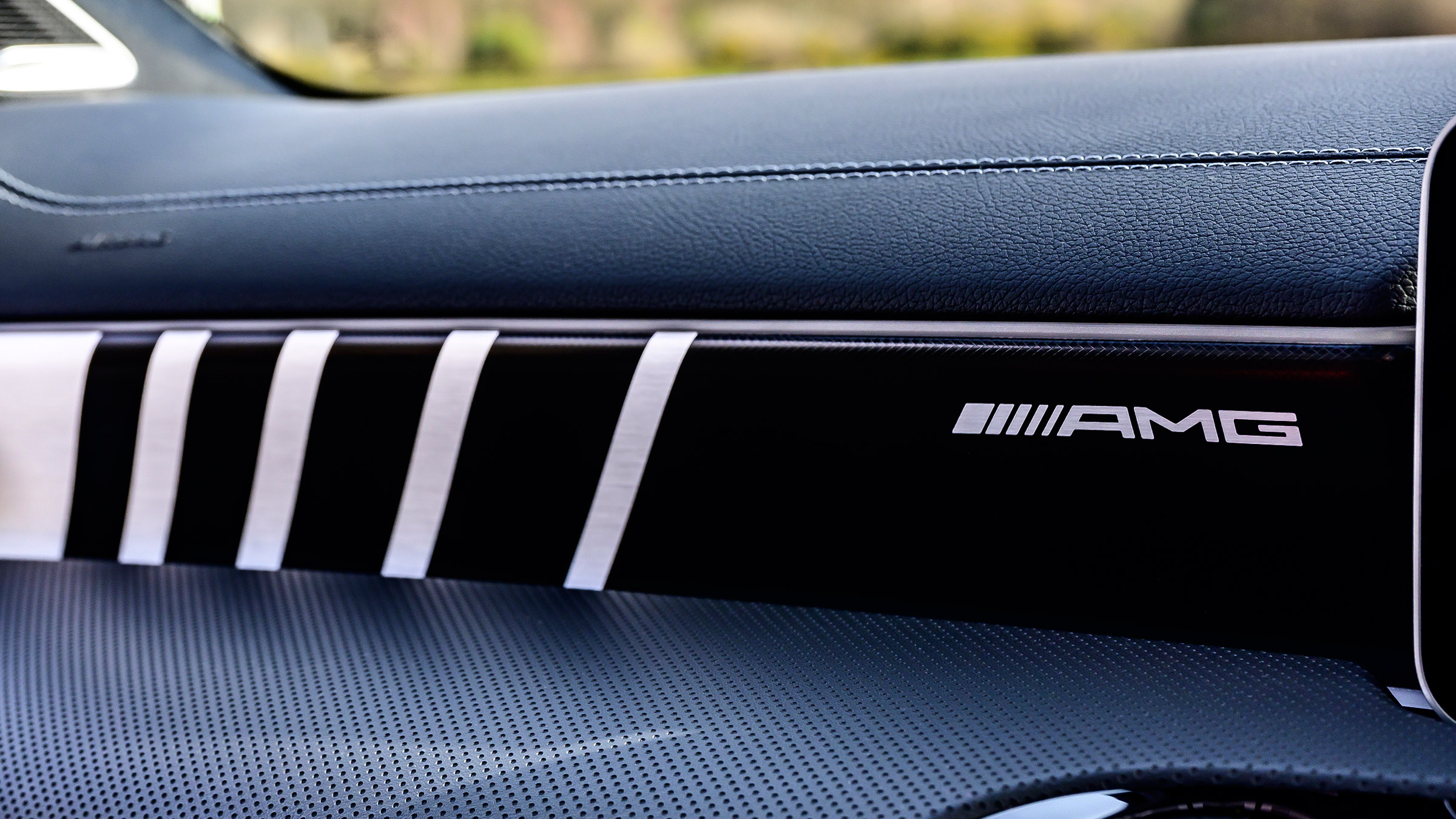 Mercedes-AMG CLA 45 saloon fascia