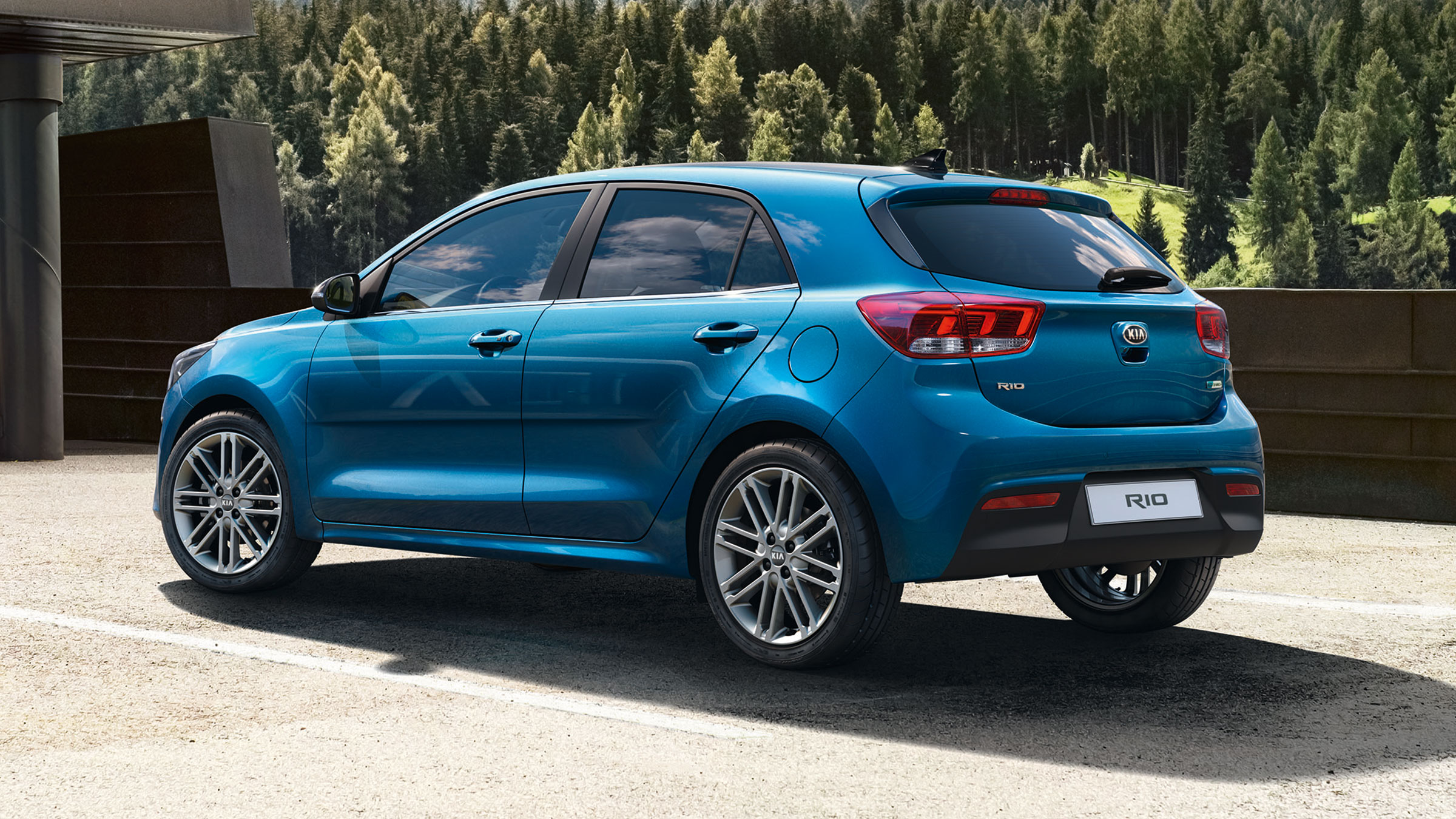 Kia Rio rear view