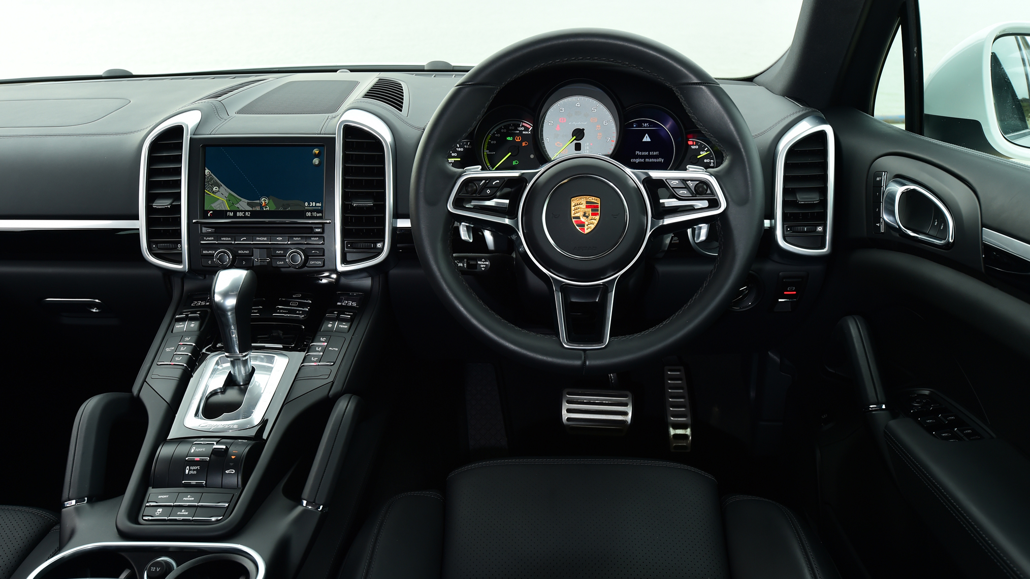 Porsche Cayenne Turbo S E-Hybrid - interior 