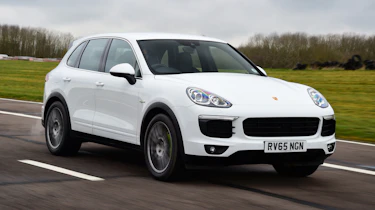 Porsche Cayenne Turbo S E-Hybrid - front 3/4 view