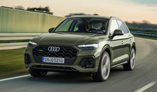 Audi Q5 facelift driving