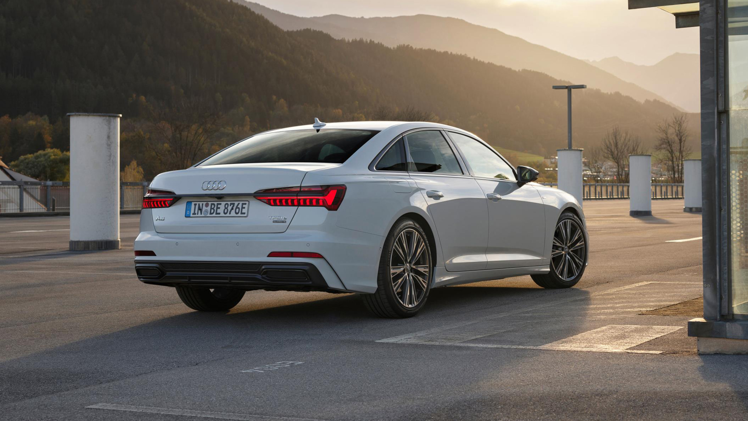 Audi A6 50 TFSI e plug-in hybrid - rear view