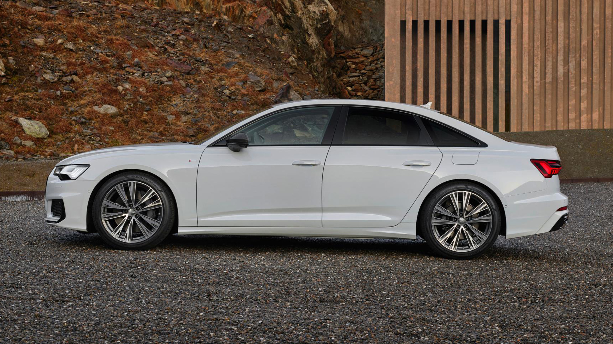 Audi A6 50 TFSI e plug-in hybrid - side view
