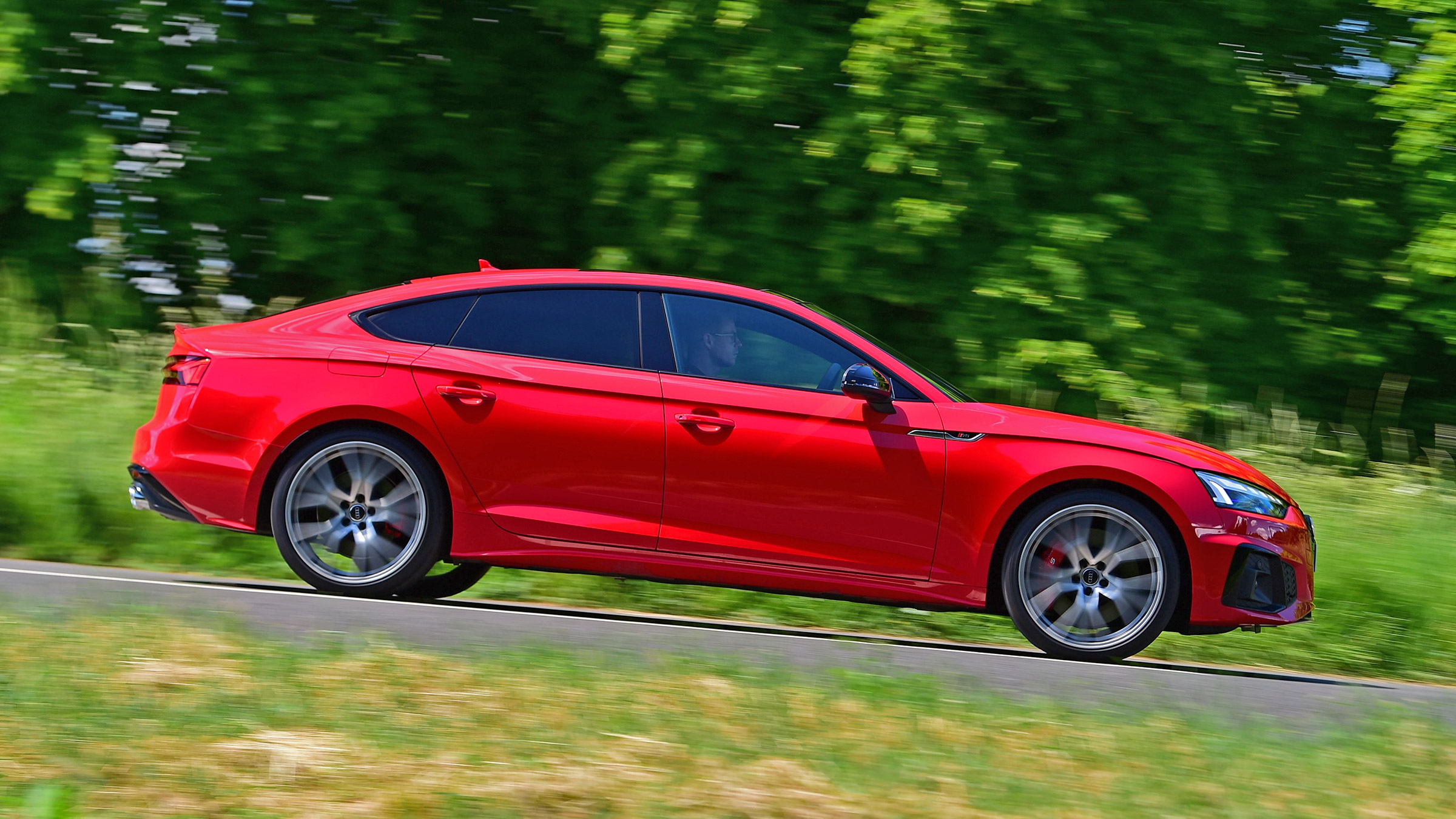 Audi S5 Sportback side panning