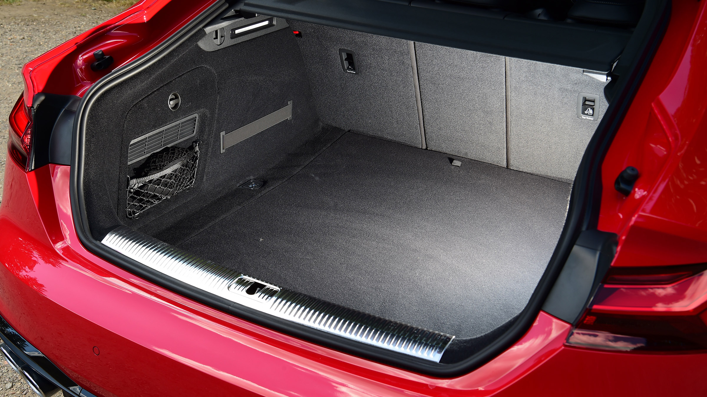 Audi S5 Sportback boot