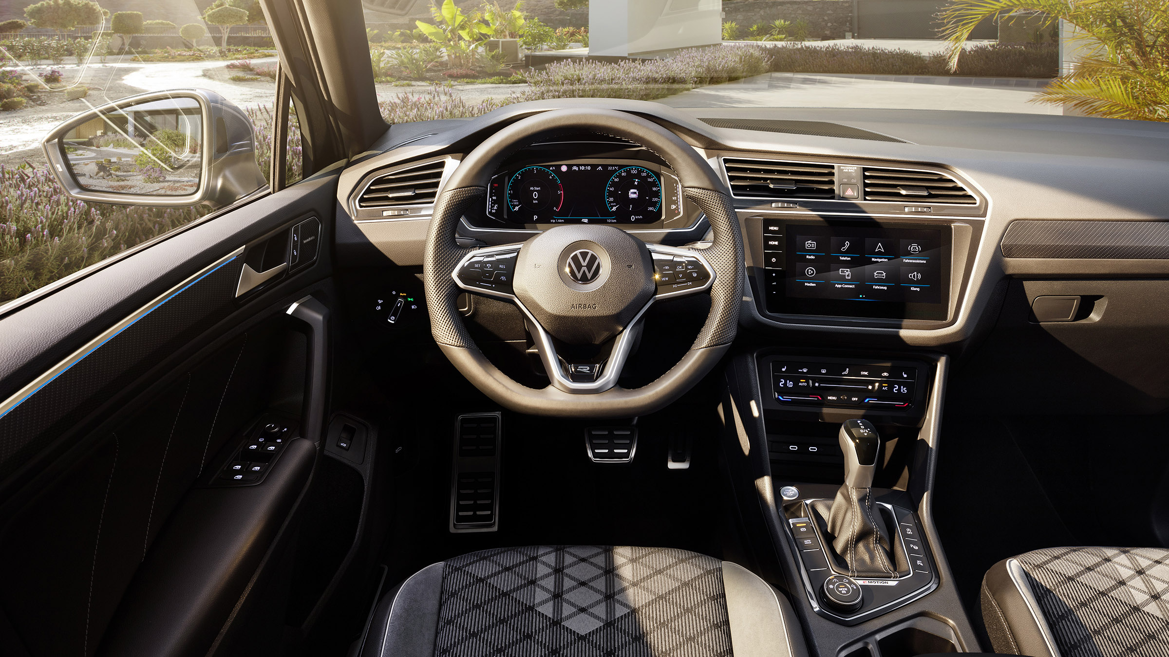 Facelifted Volkswagen Tiguan interior