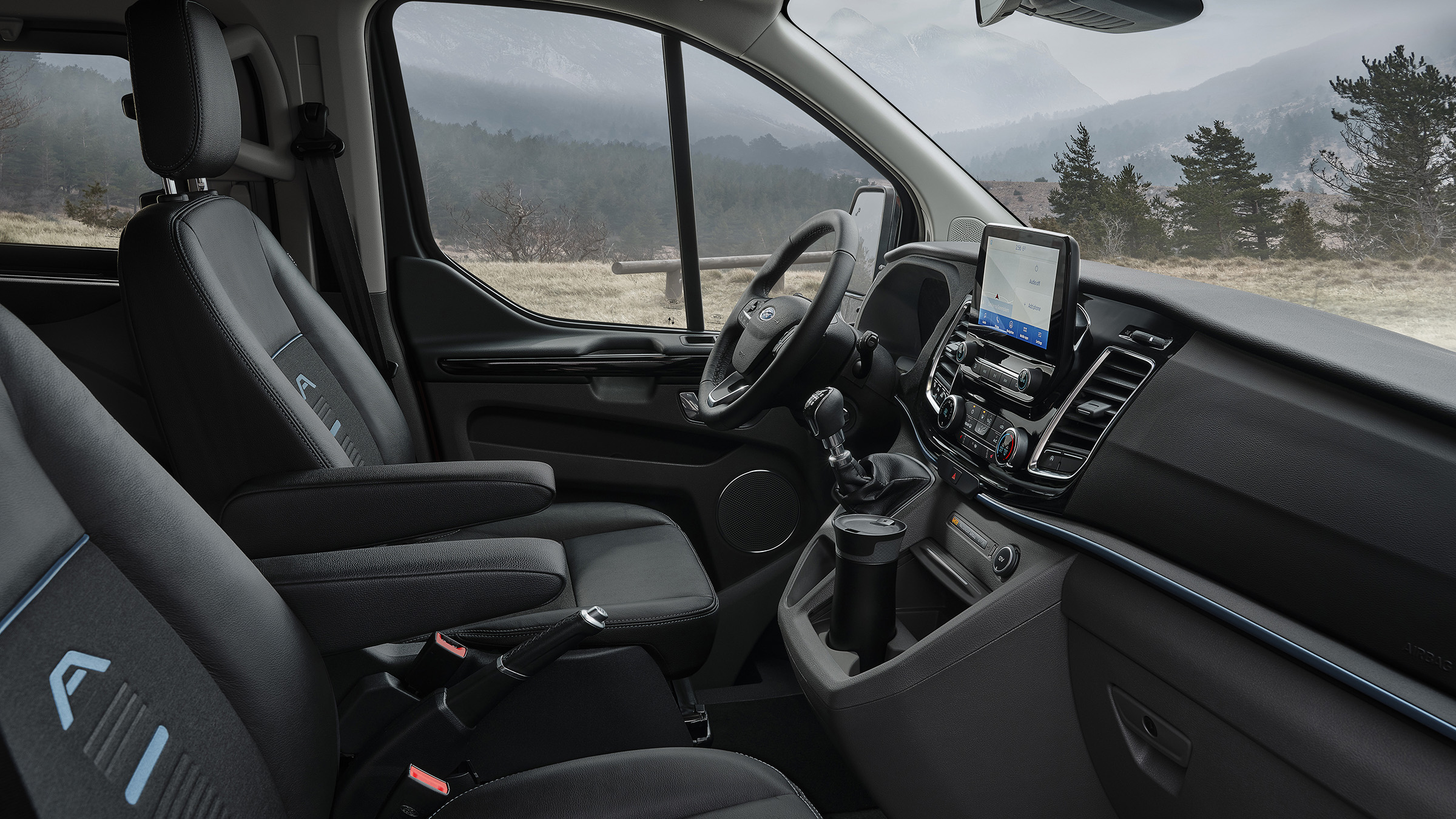 Ford Tourneo Custom Active interior