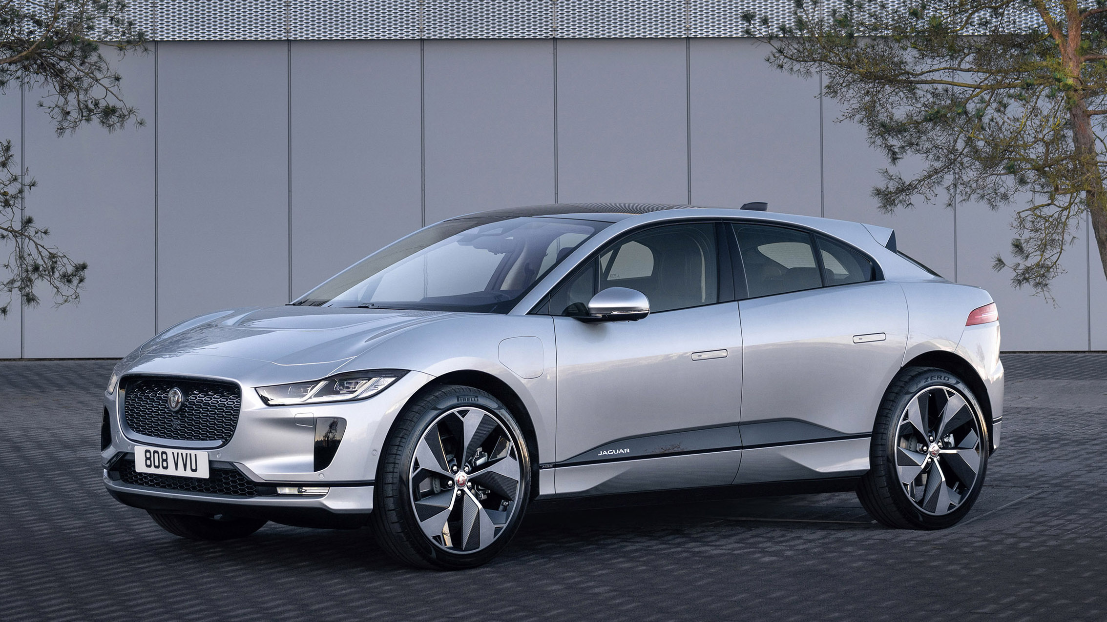 2020 Jaguar I-Pace - front 3/4 static view