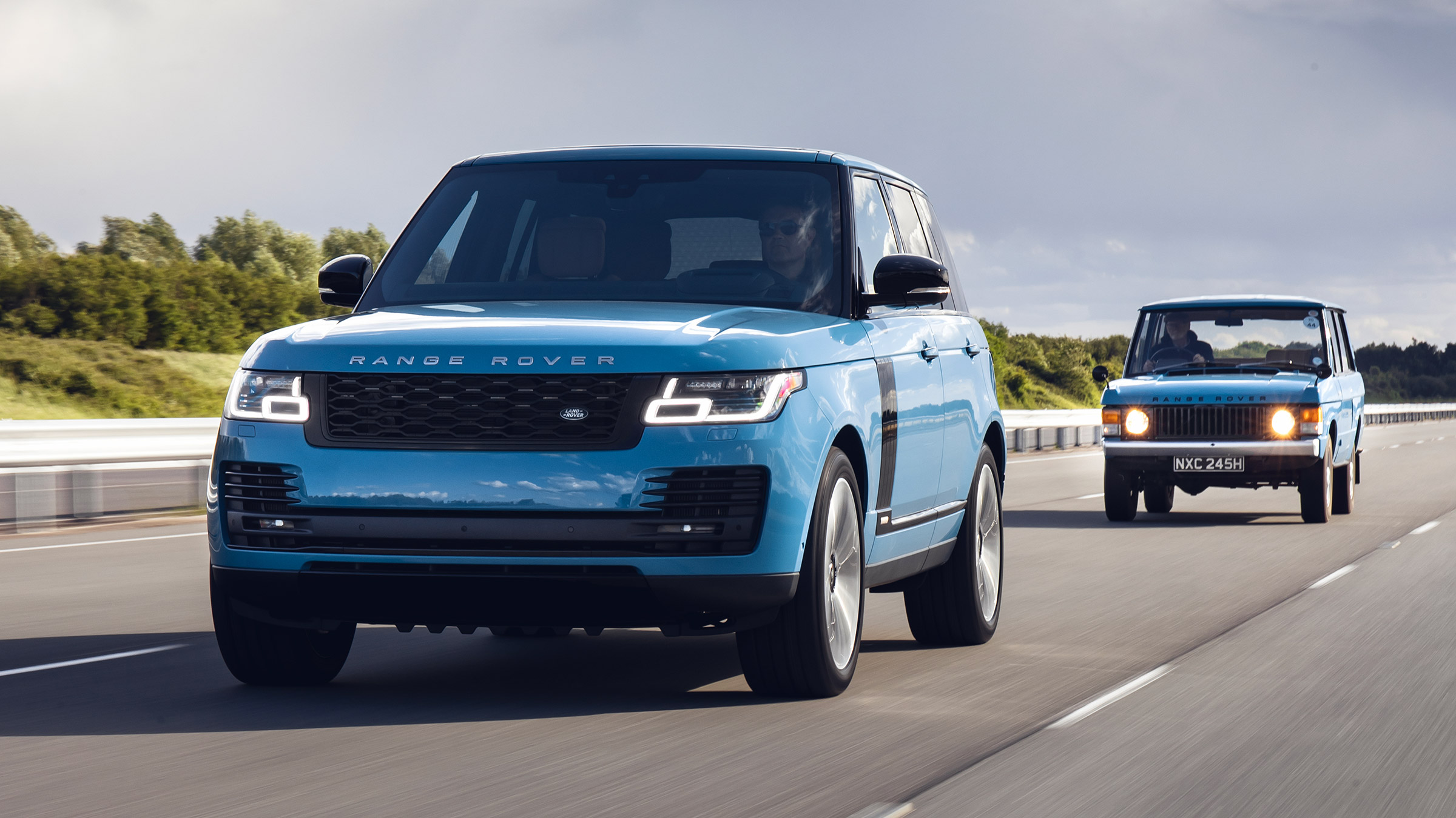 Range Rover Fifty and original Range Rover driving