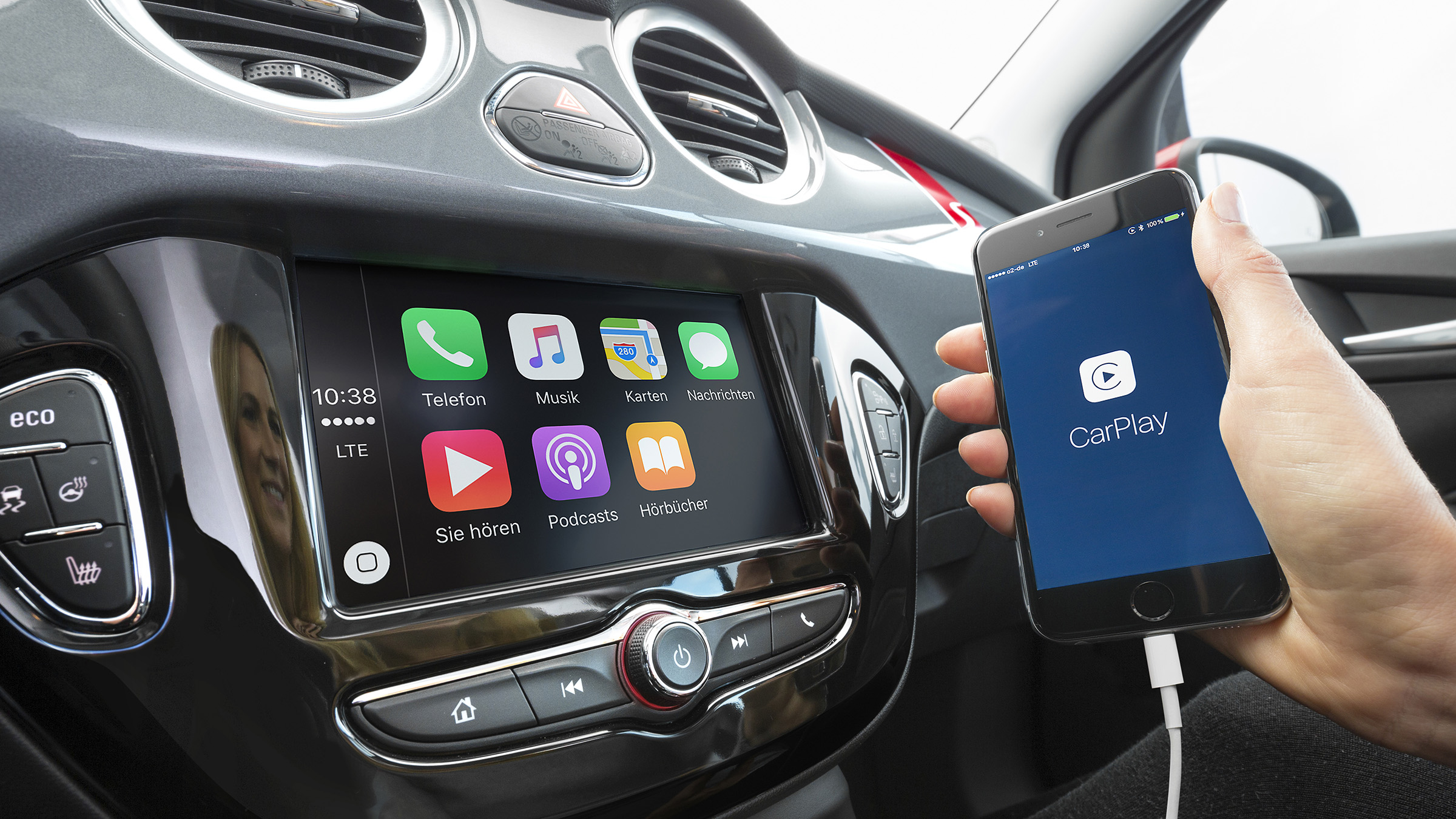 Vauxhall Adam infotainment system 