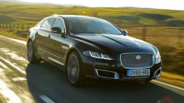 Jaguar XJ - front 3/4 driving