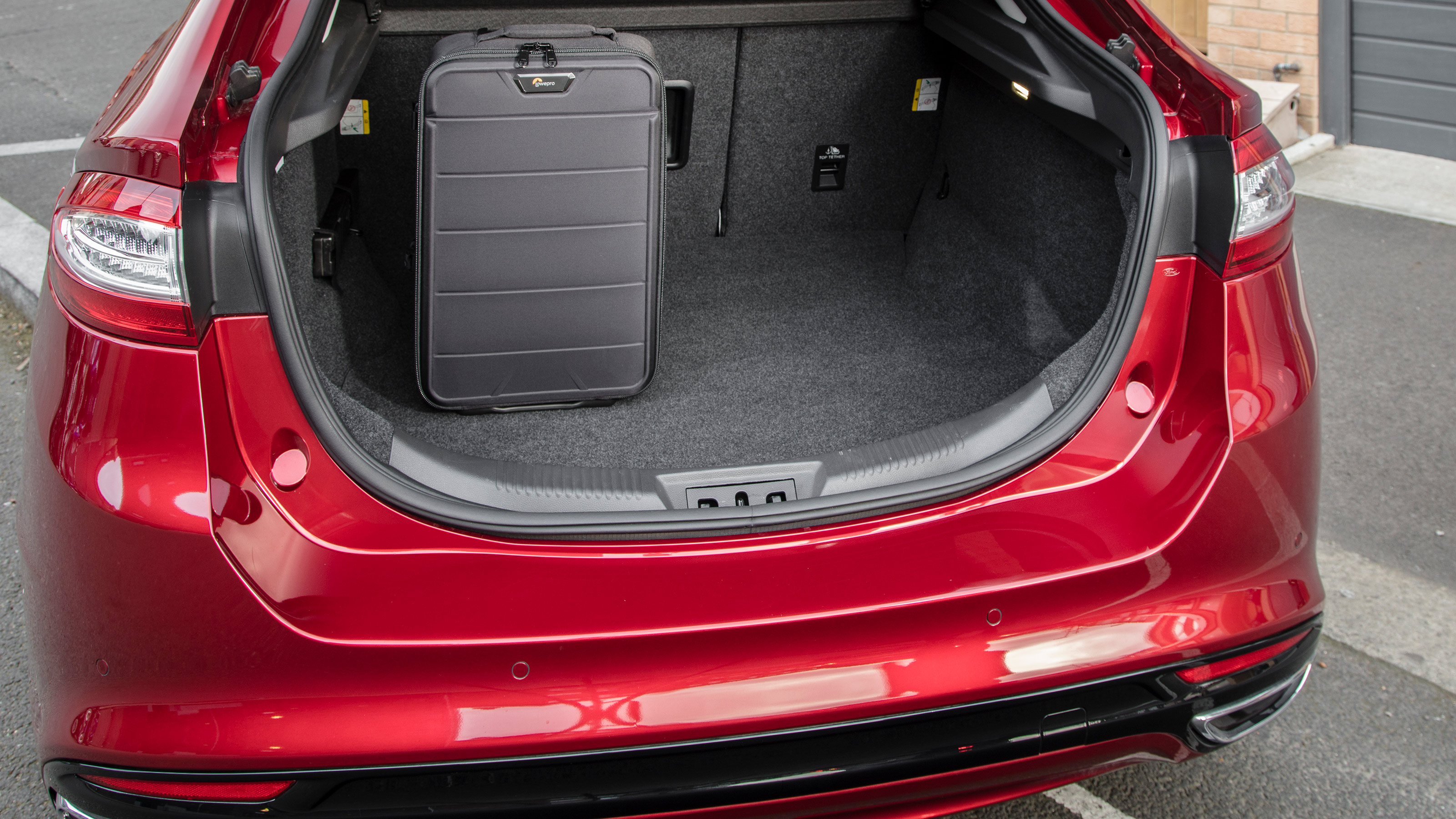 Ford Mondeo hatchback boot
