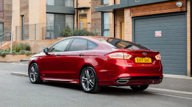 Ford Mondeo ST-Line static - rear