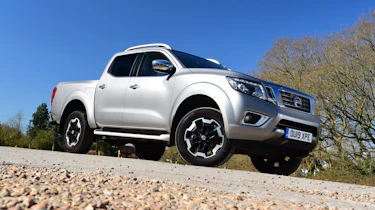 Nissan Navara - front 3/4 static