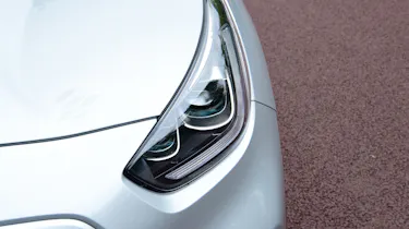 Kia e-Niro - headlight close