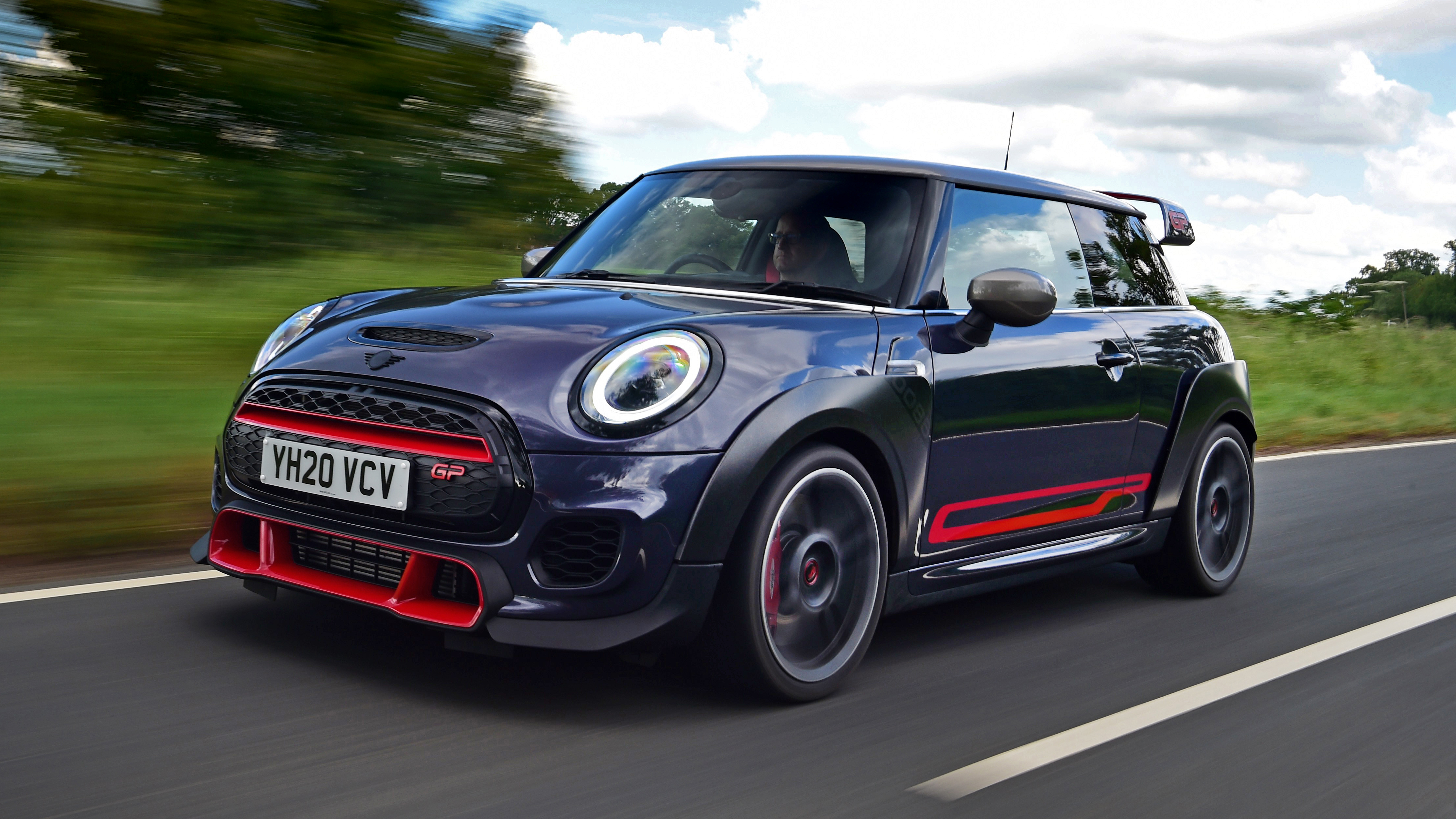 MINI JCW GP - front dynamic passing 