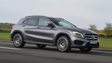 2020 Mercedes GLA (2014-2020) front 3/4 tracking
