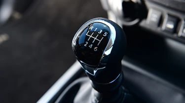 Nissan Navara - gear stick