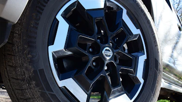Nissan Navara - front wheel close up