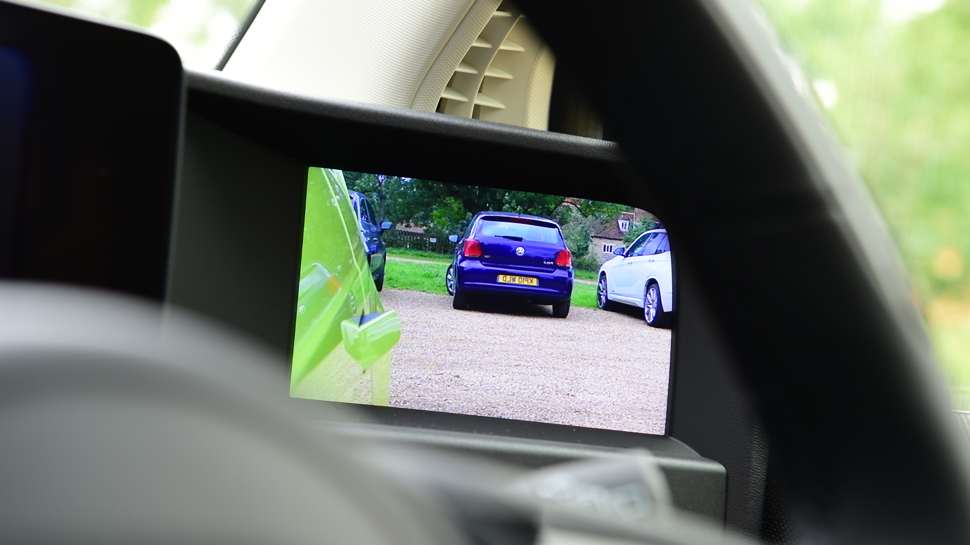 Honda e hatchback side camera display