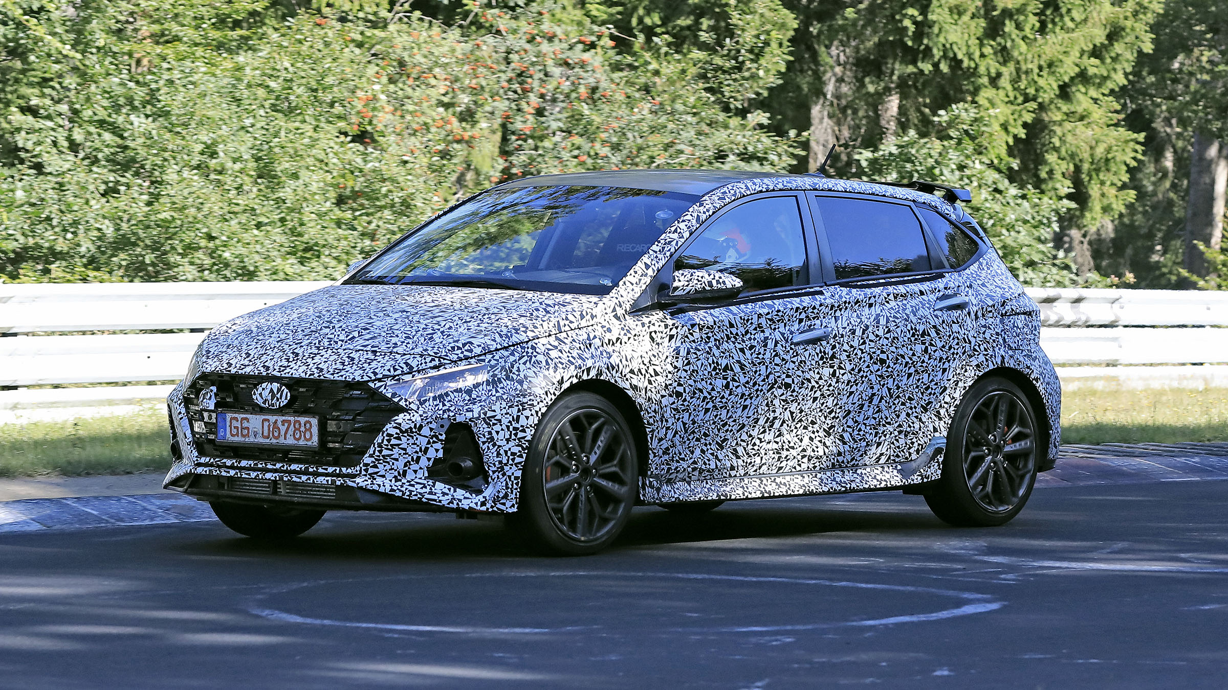 Spy shot of secretly tested future car