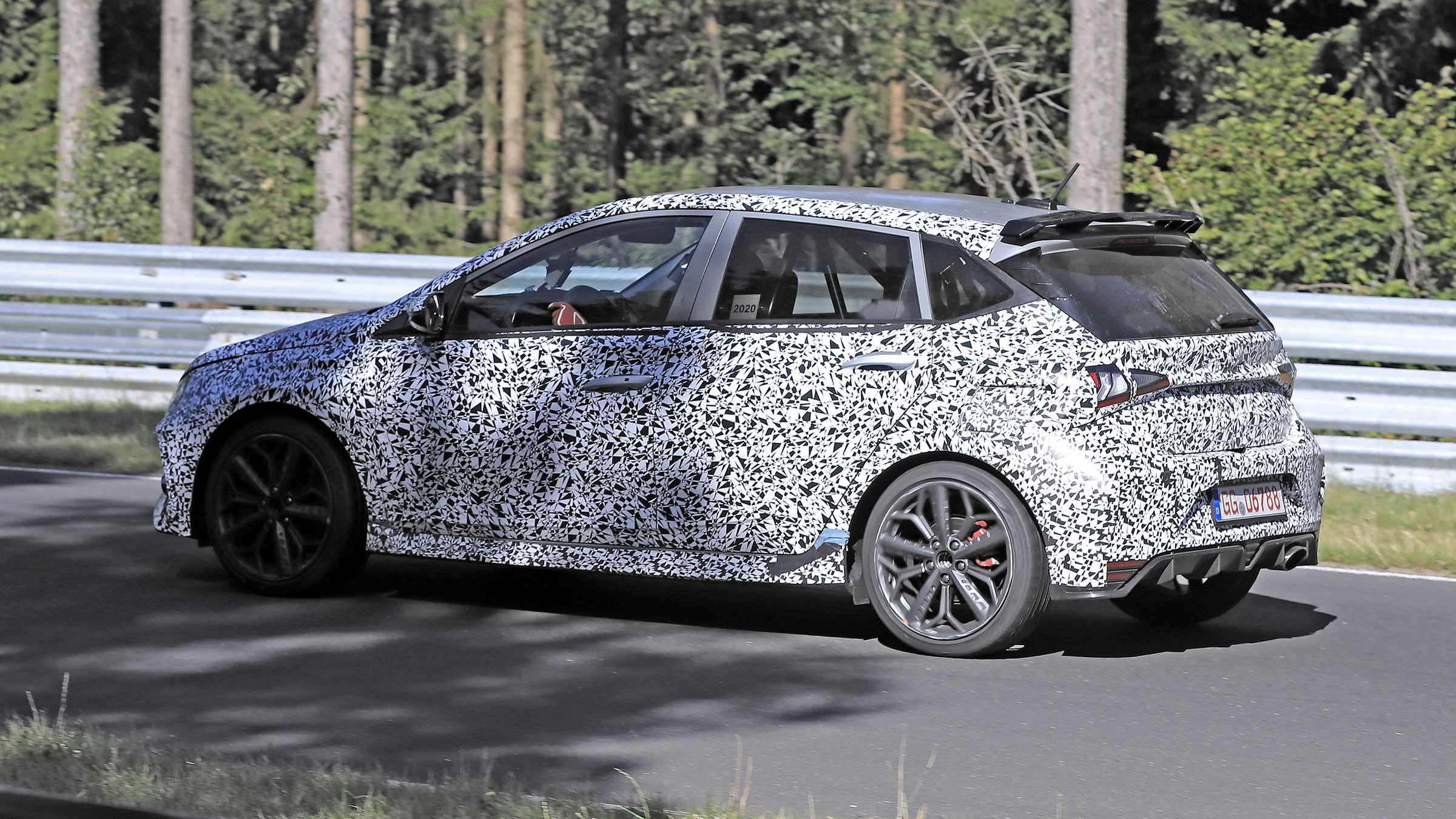 Spy shot of secretly tested future car