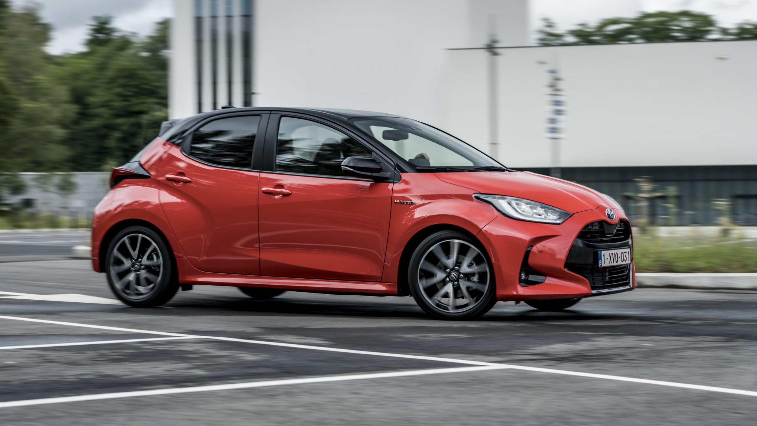 2020 Toyota Yaris - Front 3/4 dynamic 