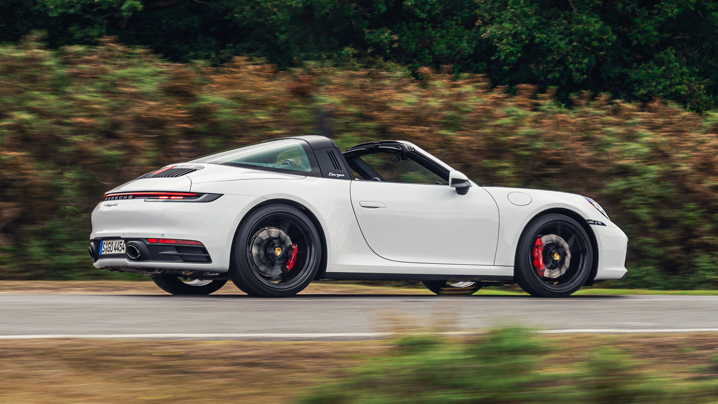 Porsche 911 Targa side panning