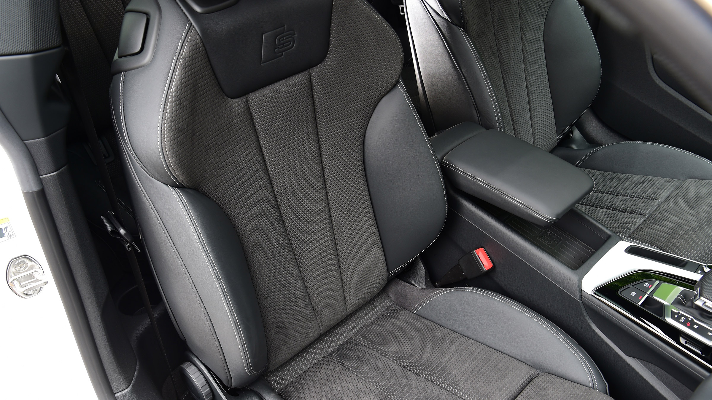 Audi A5 Coupe front seats