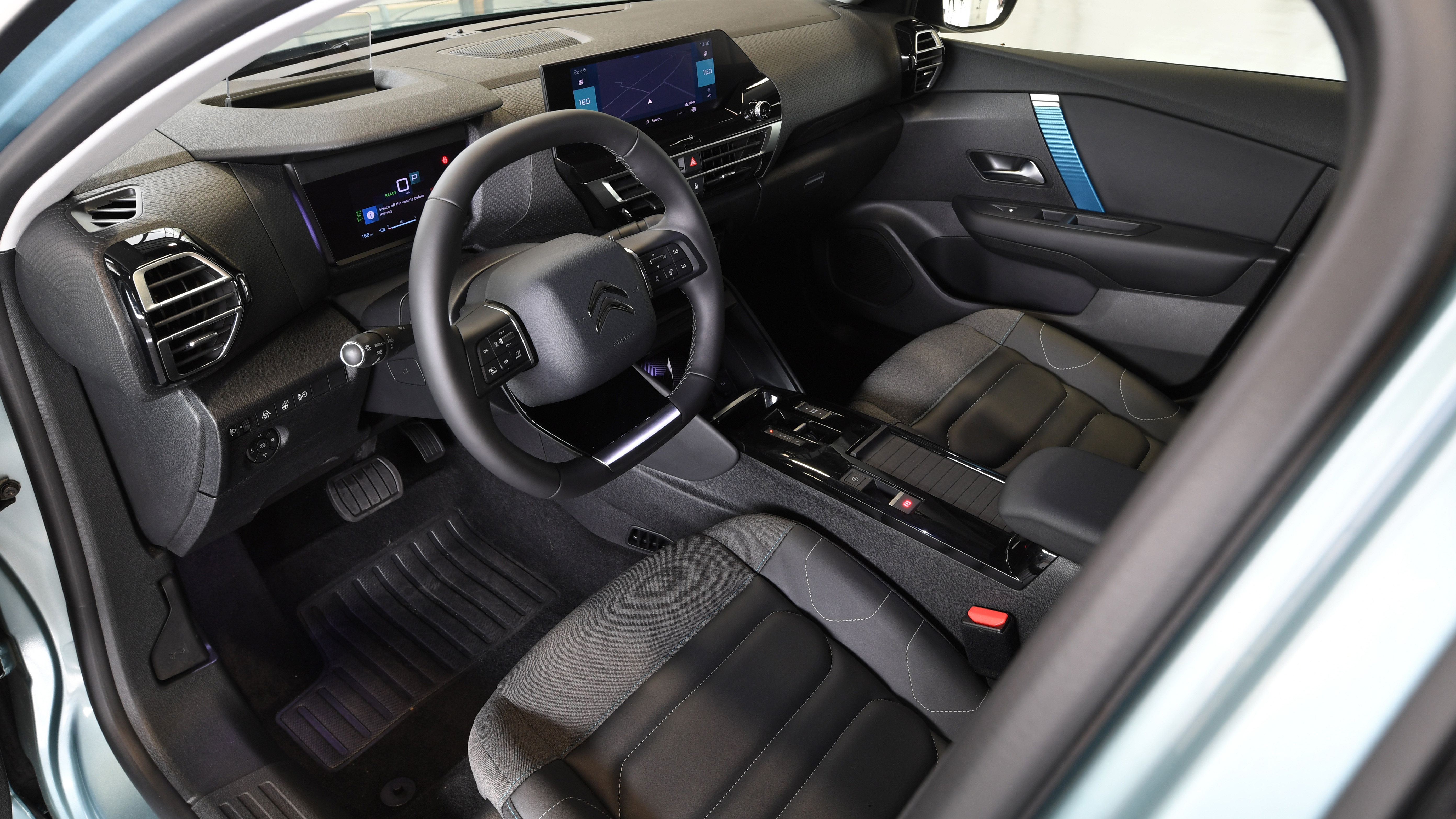 2021 Citroen e-C4 - interior 