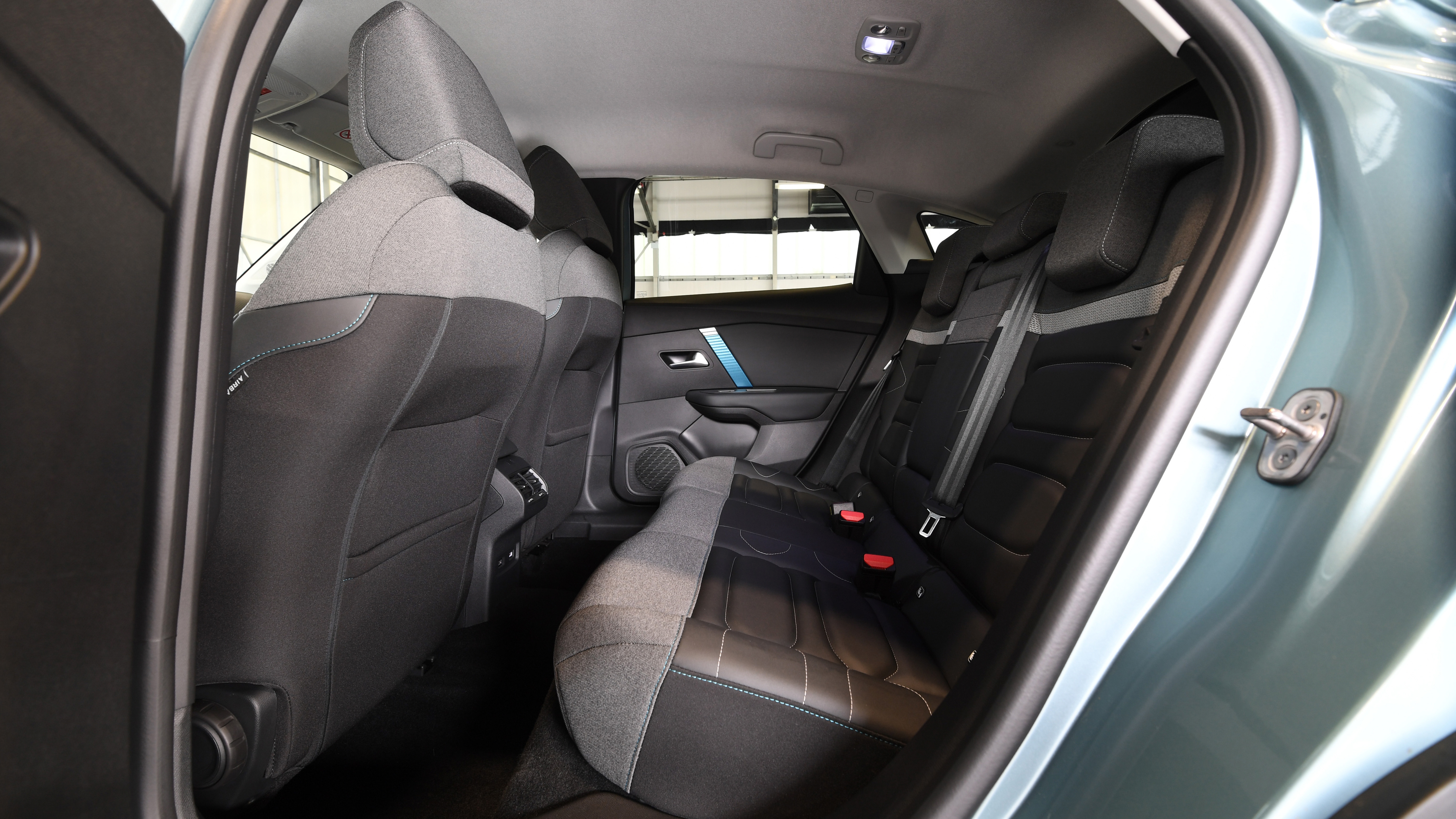 2021 Citroen e-C4 - rear seats