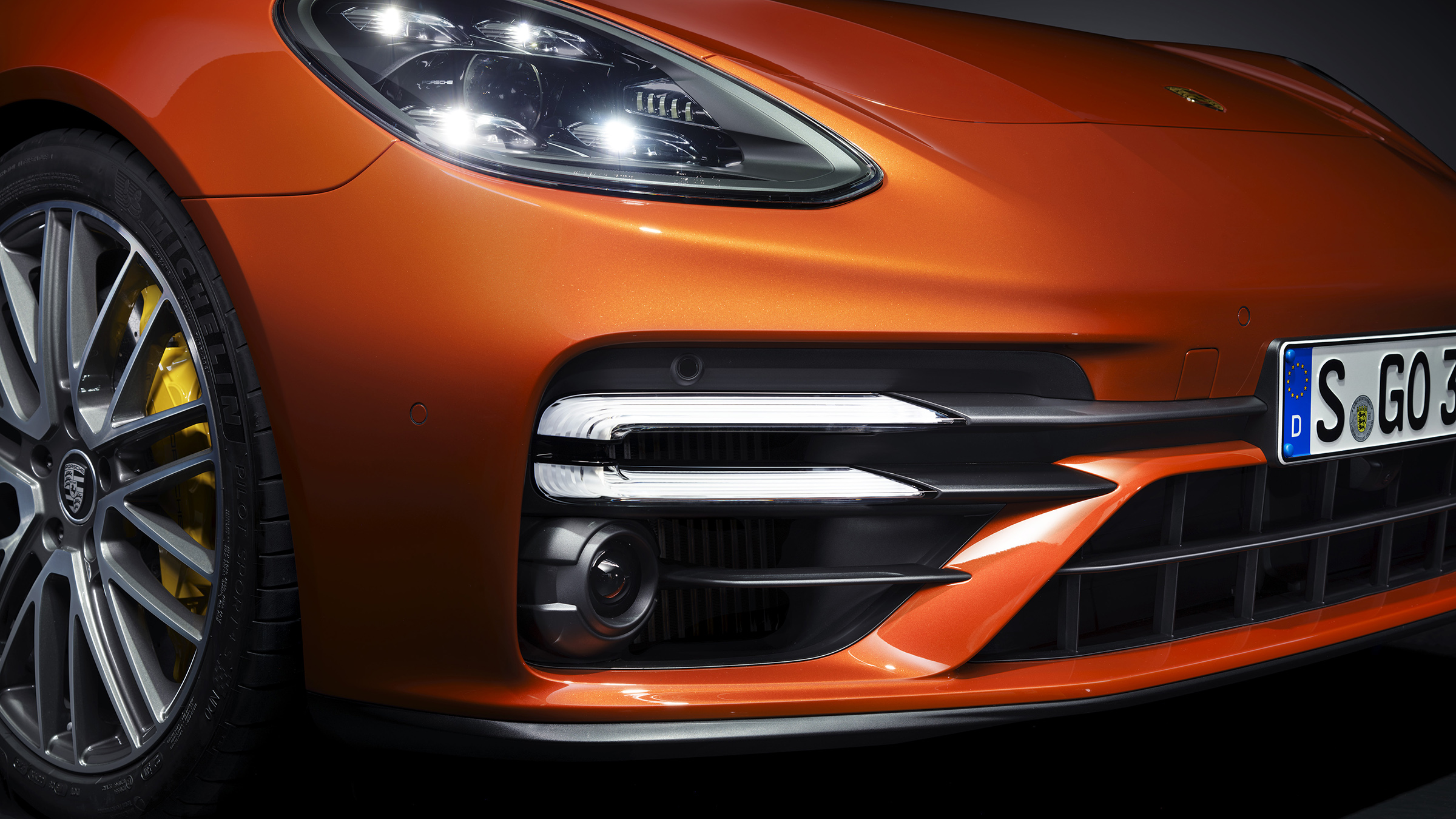 2020 Porsche Panamera Turbo S front end detail