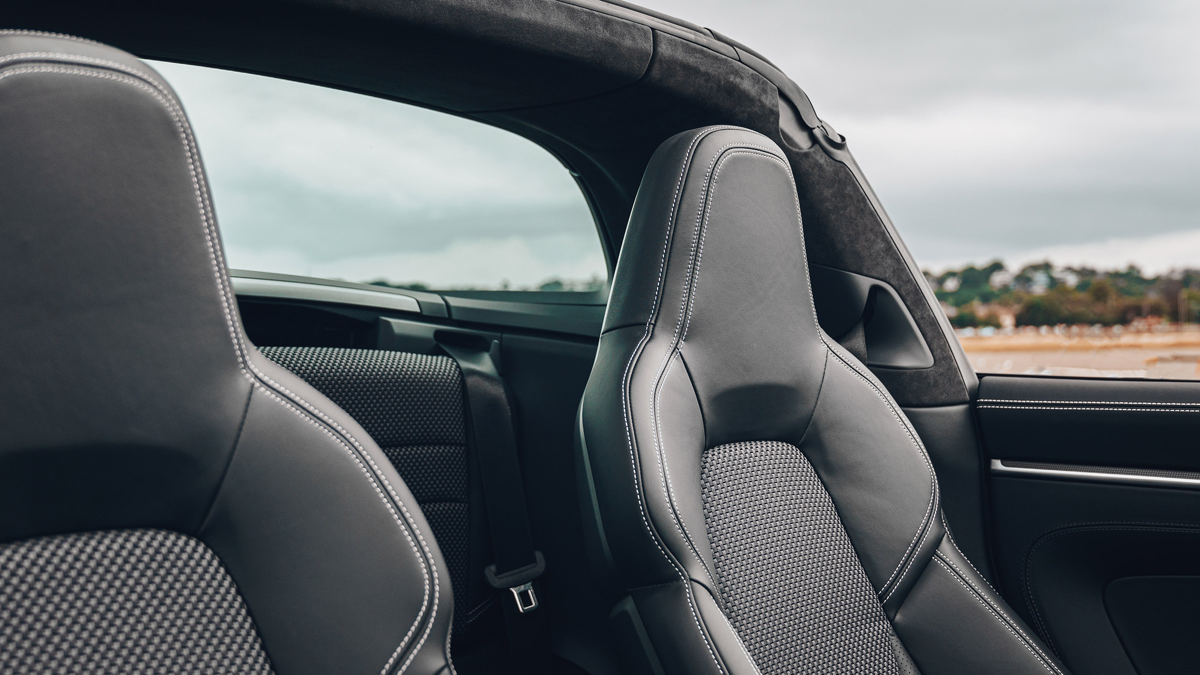 Porsche 911 Targa front seats