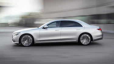 2020 Mercedes S-Class - side on view passing