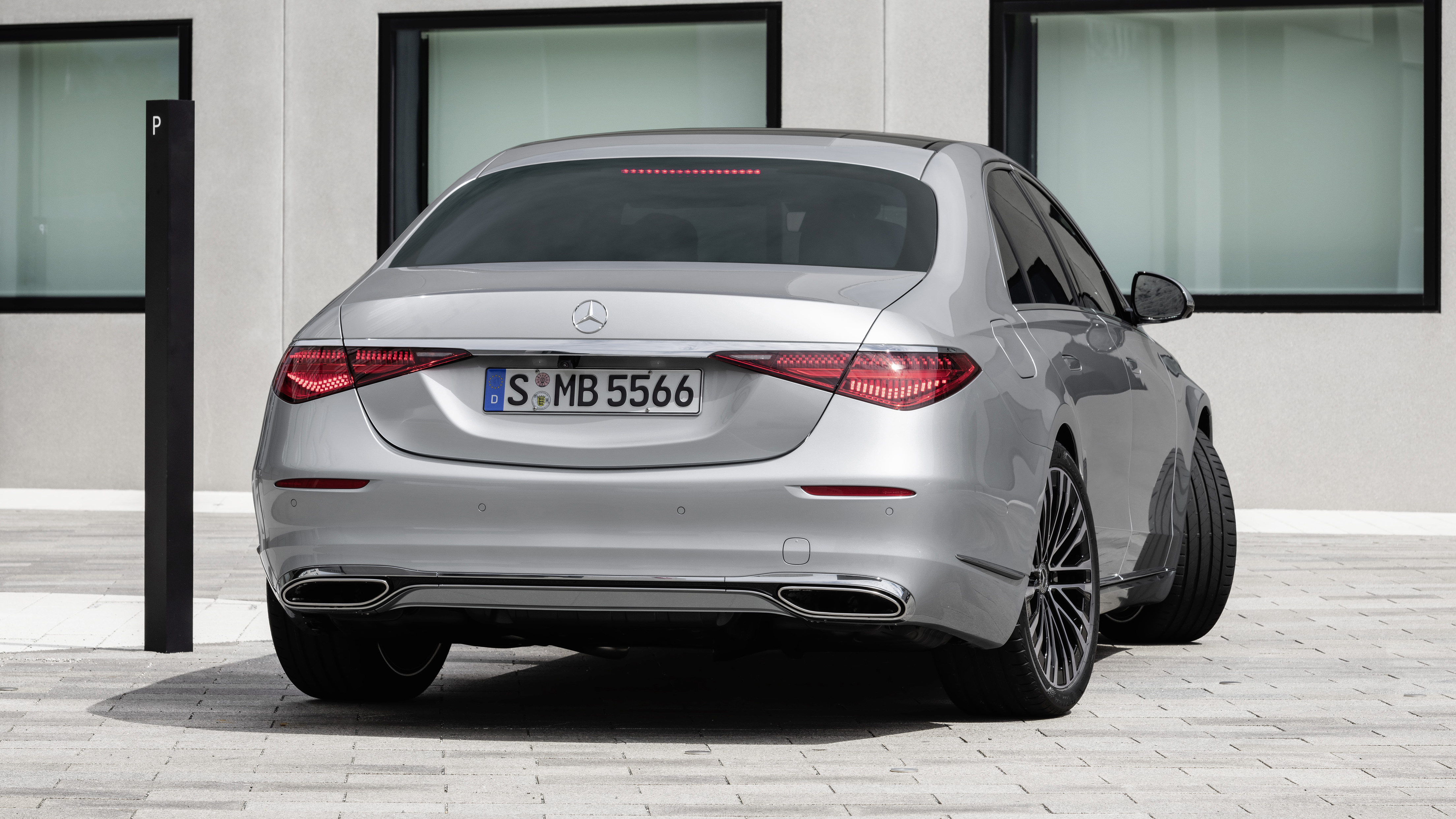 2020 Mercedes S-Class - rear static/rear-wheel steering 