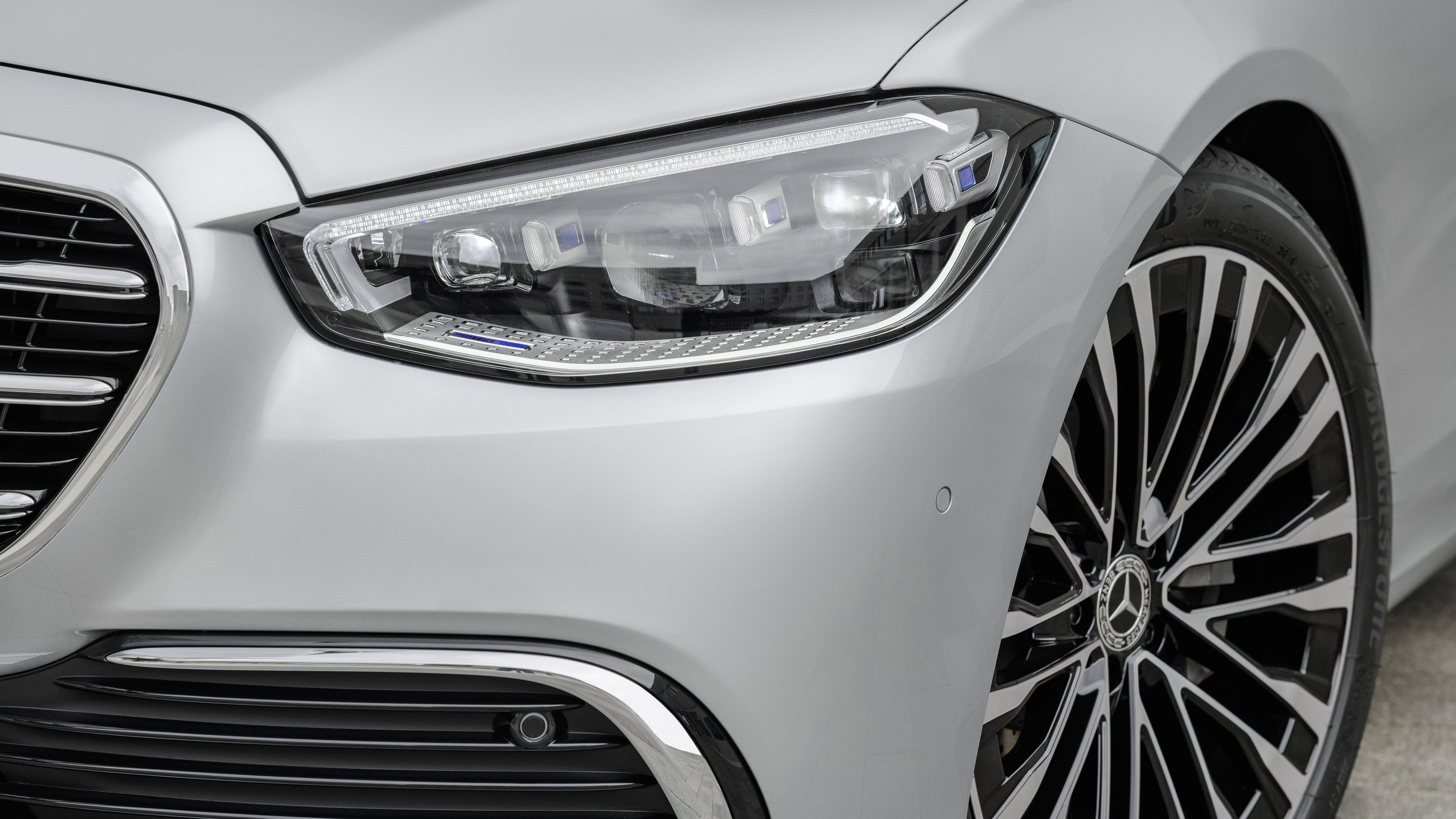 2020 Mercedes S-Class - front close-up 