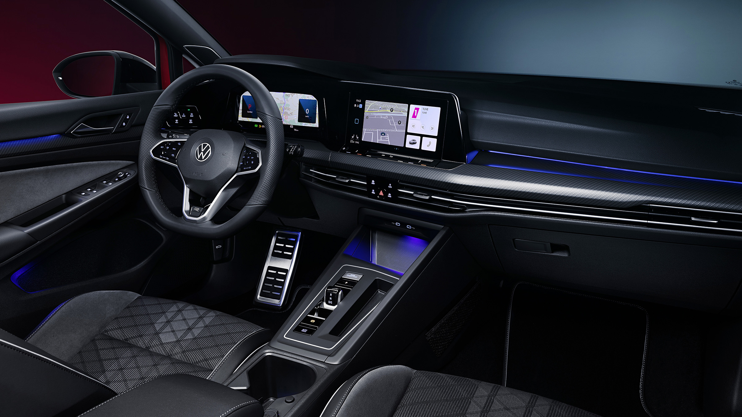 2020 Volkswagen Golf Estate R-Line interior with sat nav screen showing