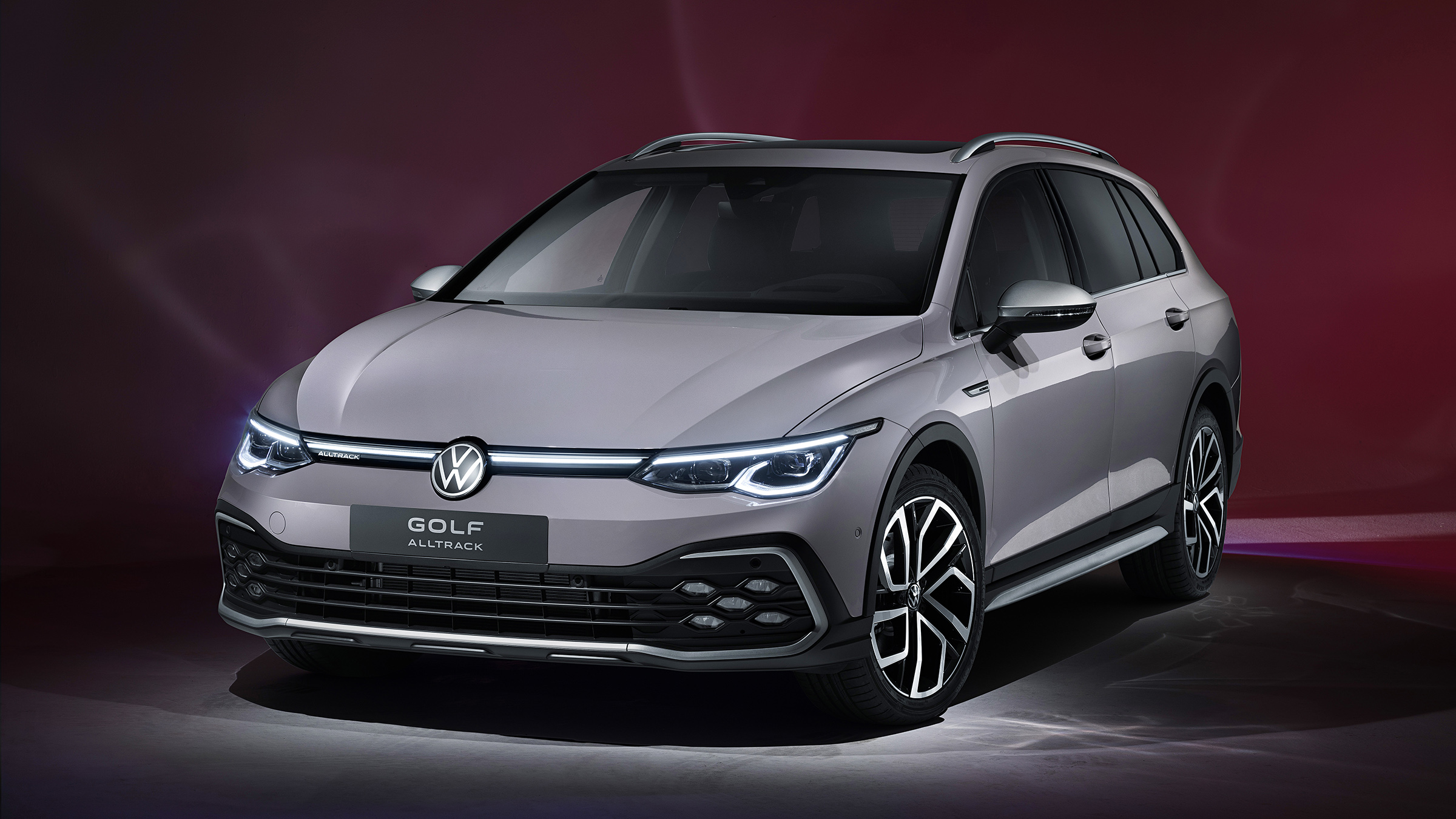 2020 Volkswagen Golf Estate Alltrack front view
