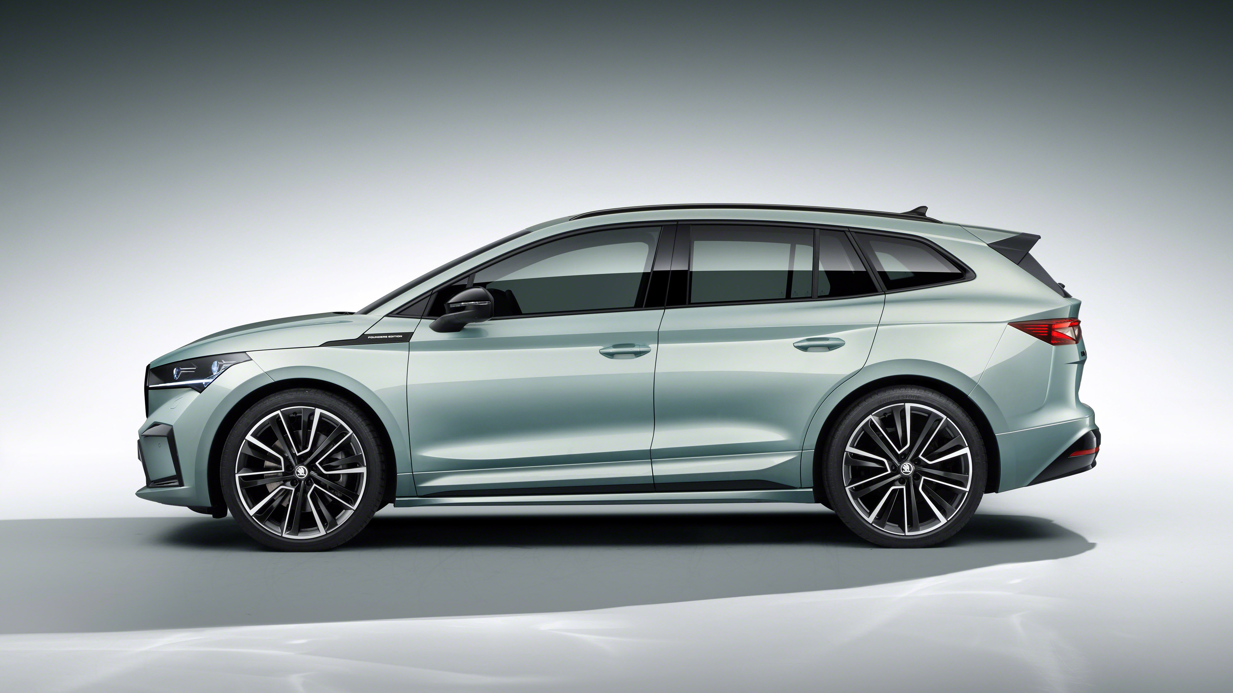 2021 Skoda Enyaq iV - side view