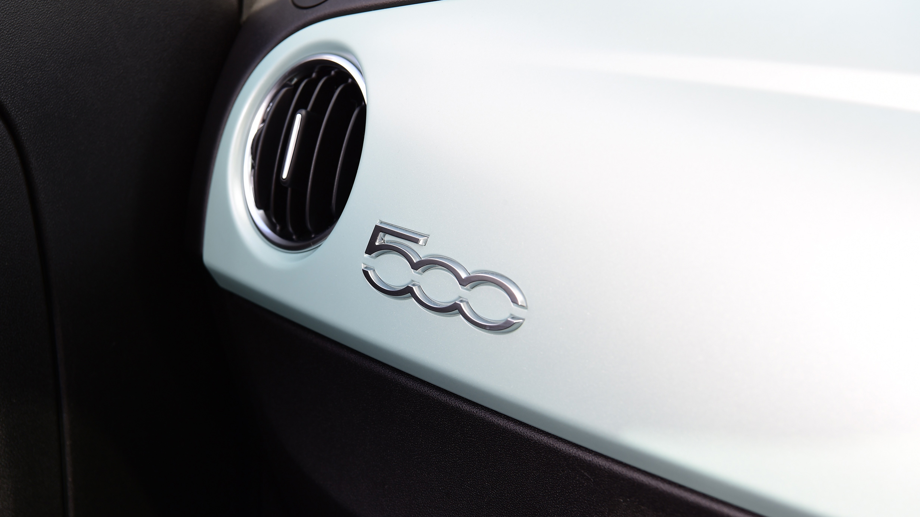 Fiat 500 mild hybrid dashboard