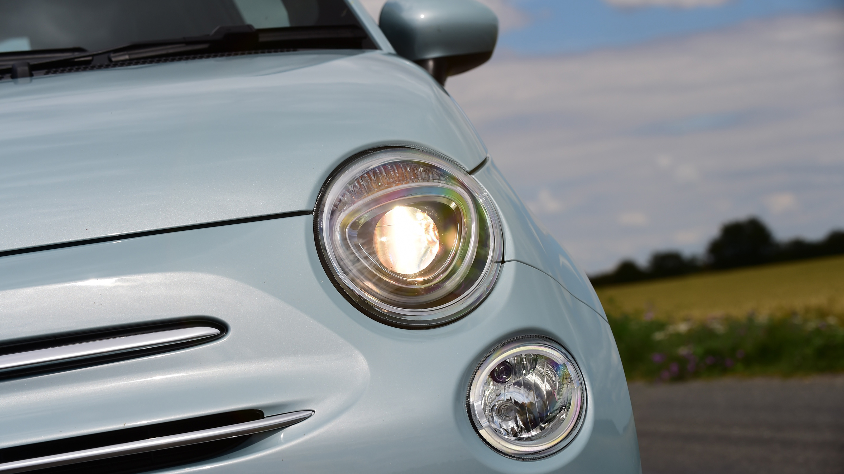Fiat 500 mild hybrid headlights