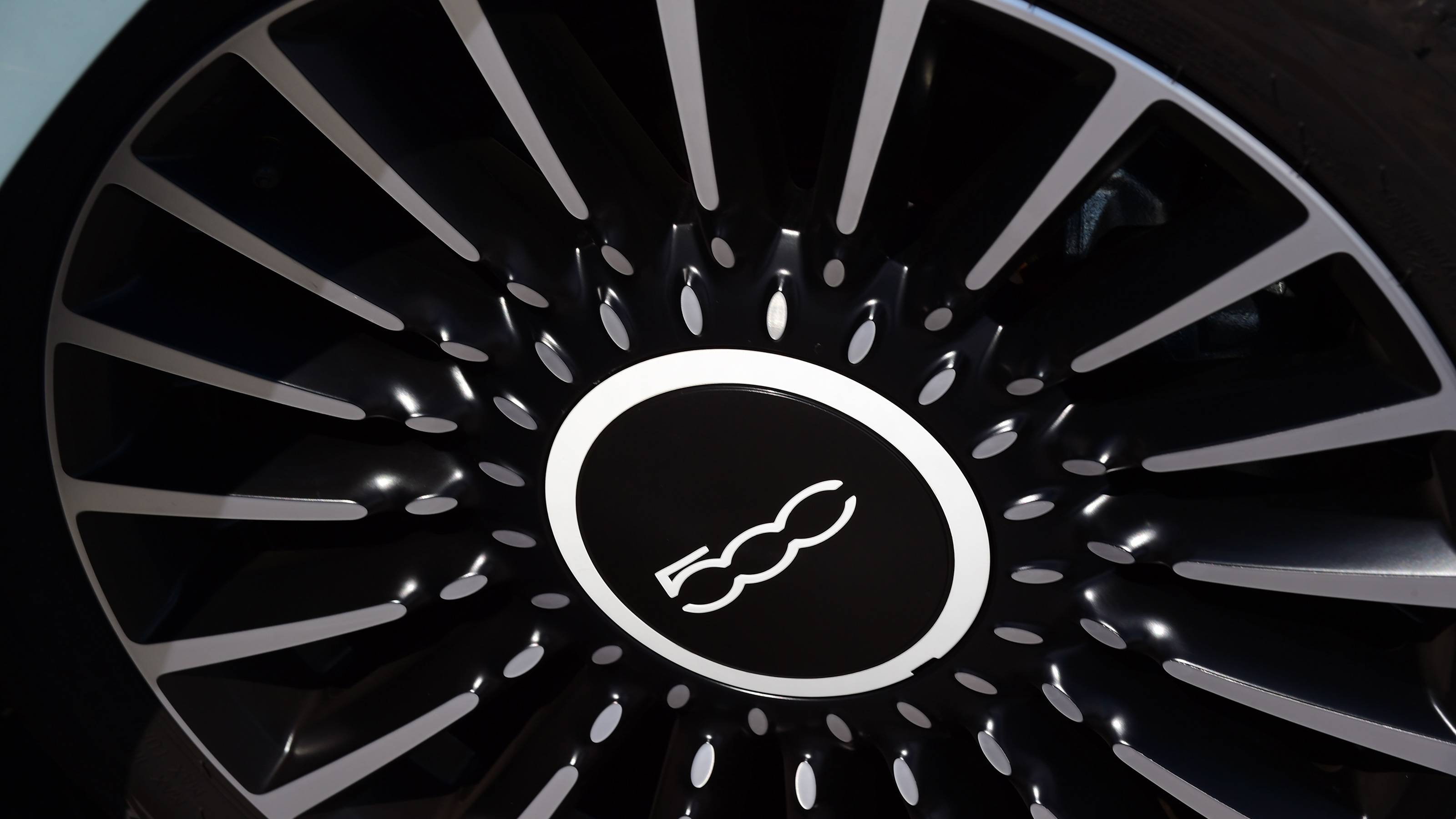 Fiat 500 mild hybrid alloy wheels