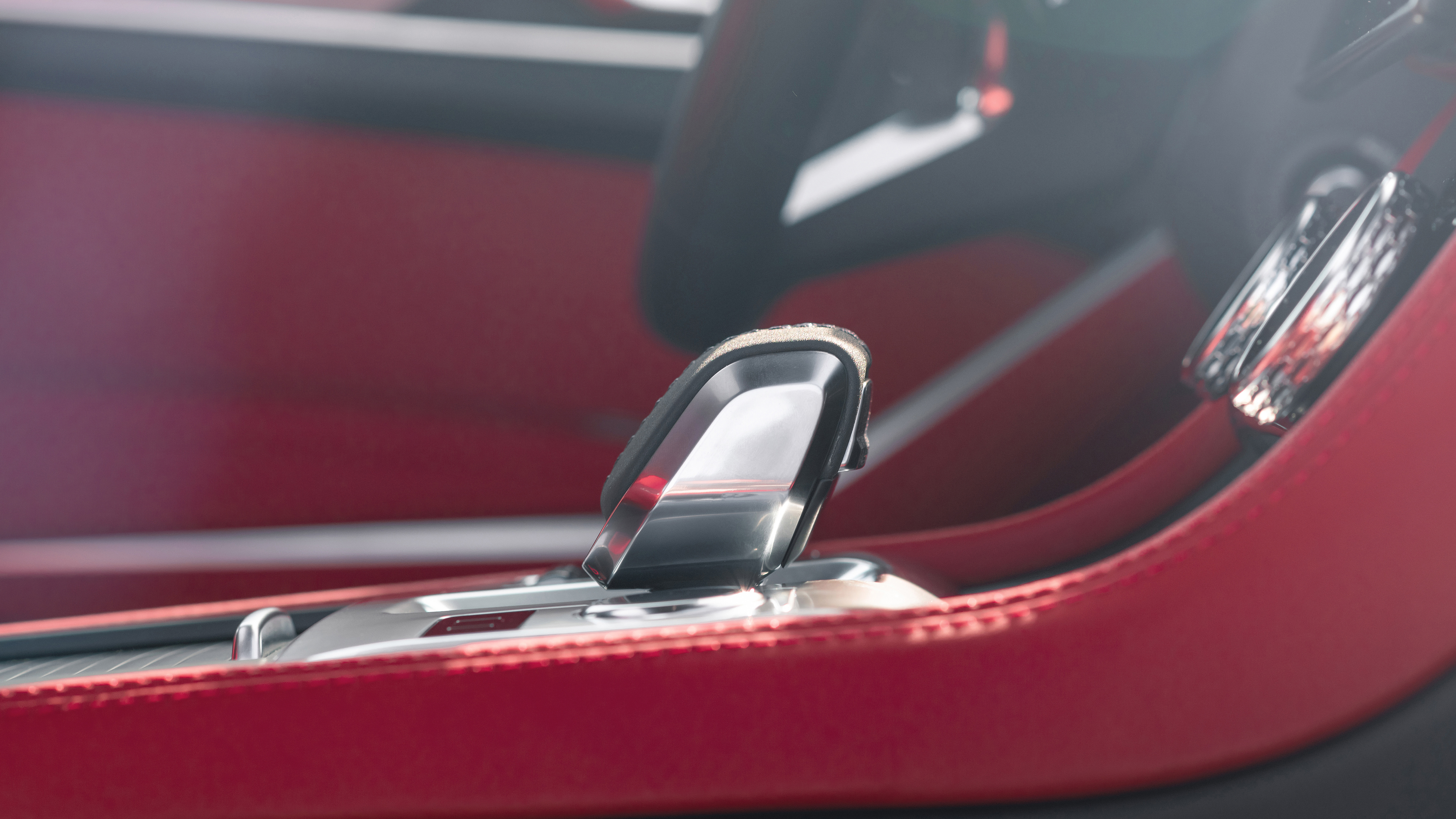 2020 Jaguar F-Pace - gear lever 