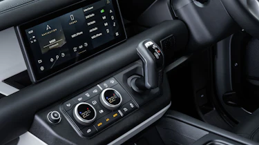 2020 Land Rover Defender 90 - centre console controls