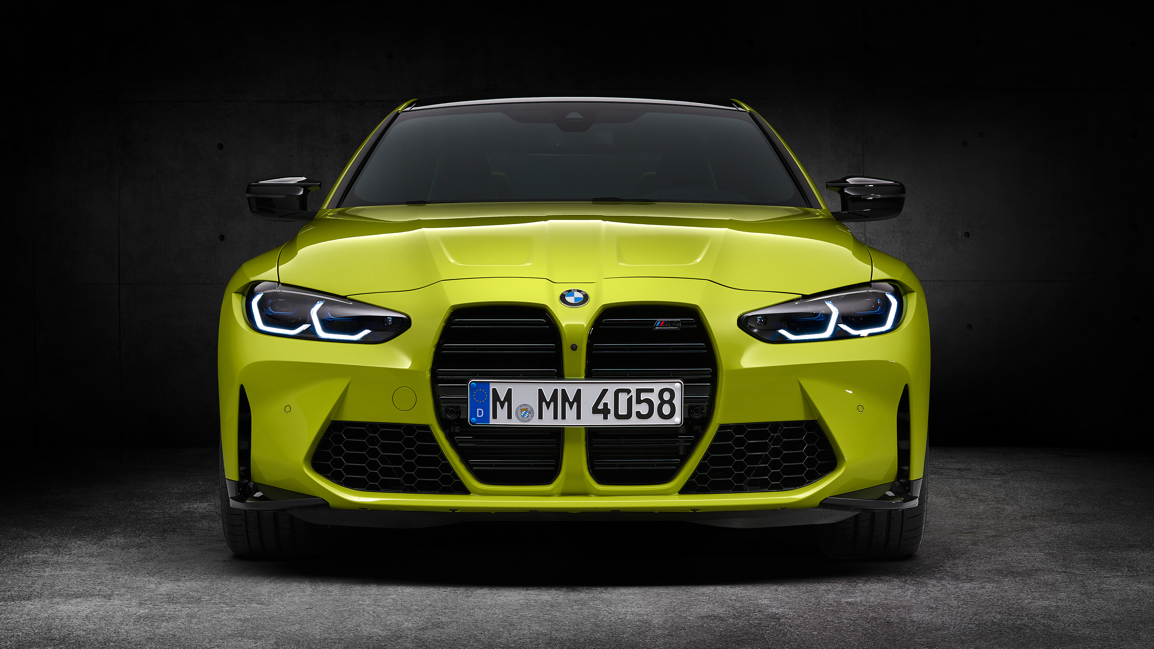 2021 BMW M4 Competition Coupe - front view 