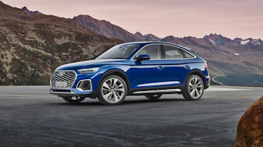 2021 Audi Q5 Sportback - front 3/4 static view