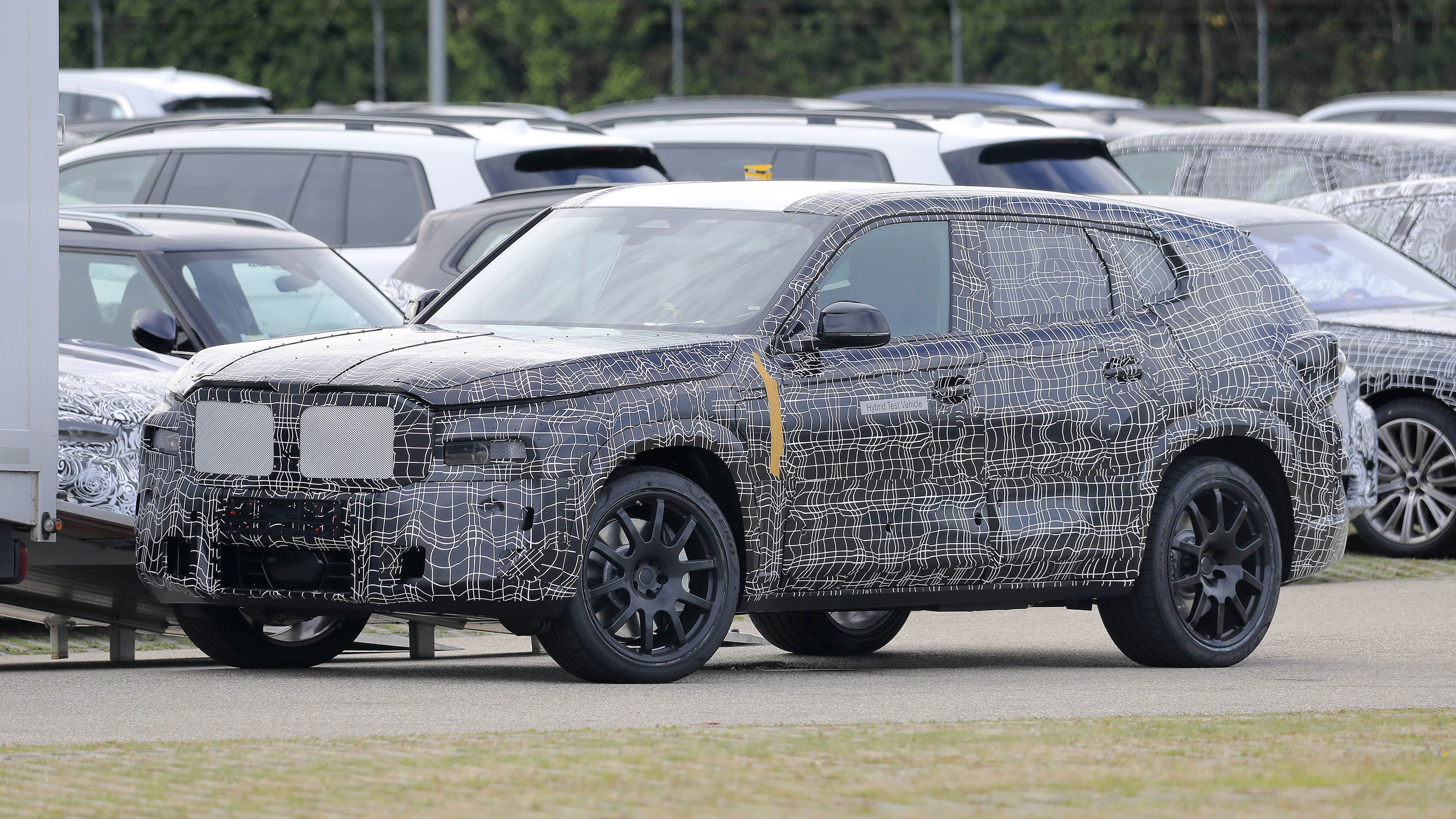 BMW X8 SUV prototype