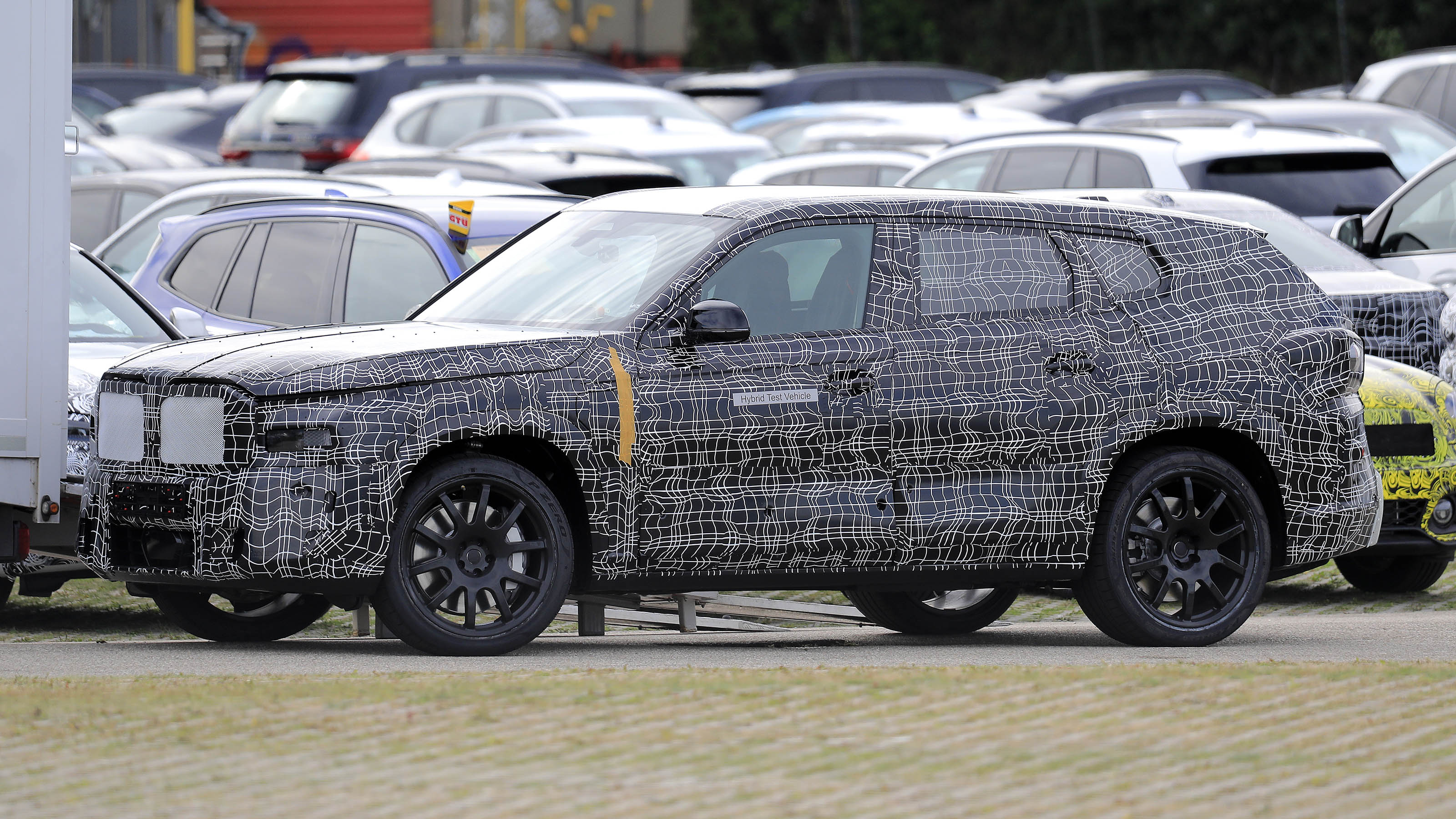 BMW X8 SUV in development