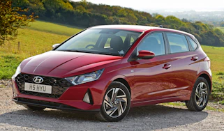 Hyundai i10 hatchback front 3/4 static
